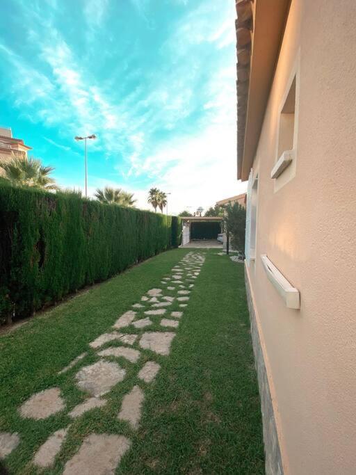 Impresionante Villa Con Piscina - Oliva Nova Eksteriør bilde