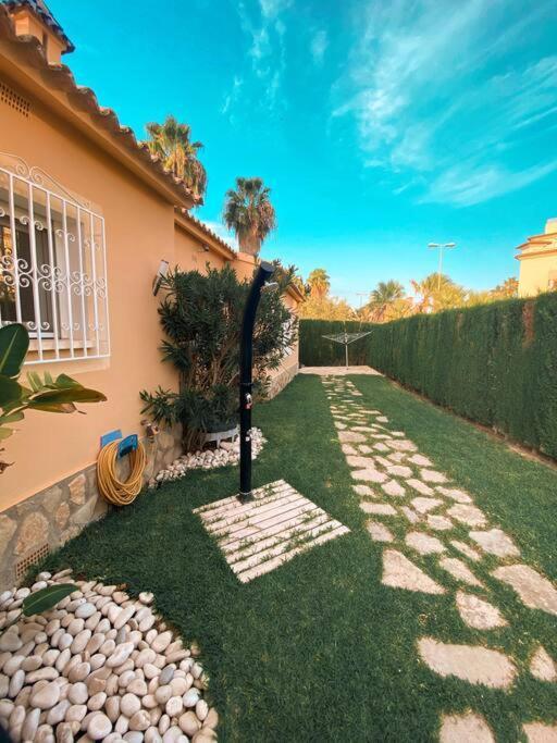 Impresionante Villa Con Piscina - Oliva Nova Eksteriør bilde