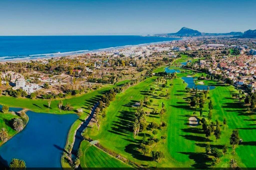 Impresionante Villa Con Piscina - Oliva Nova Eksteriør bilde